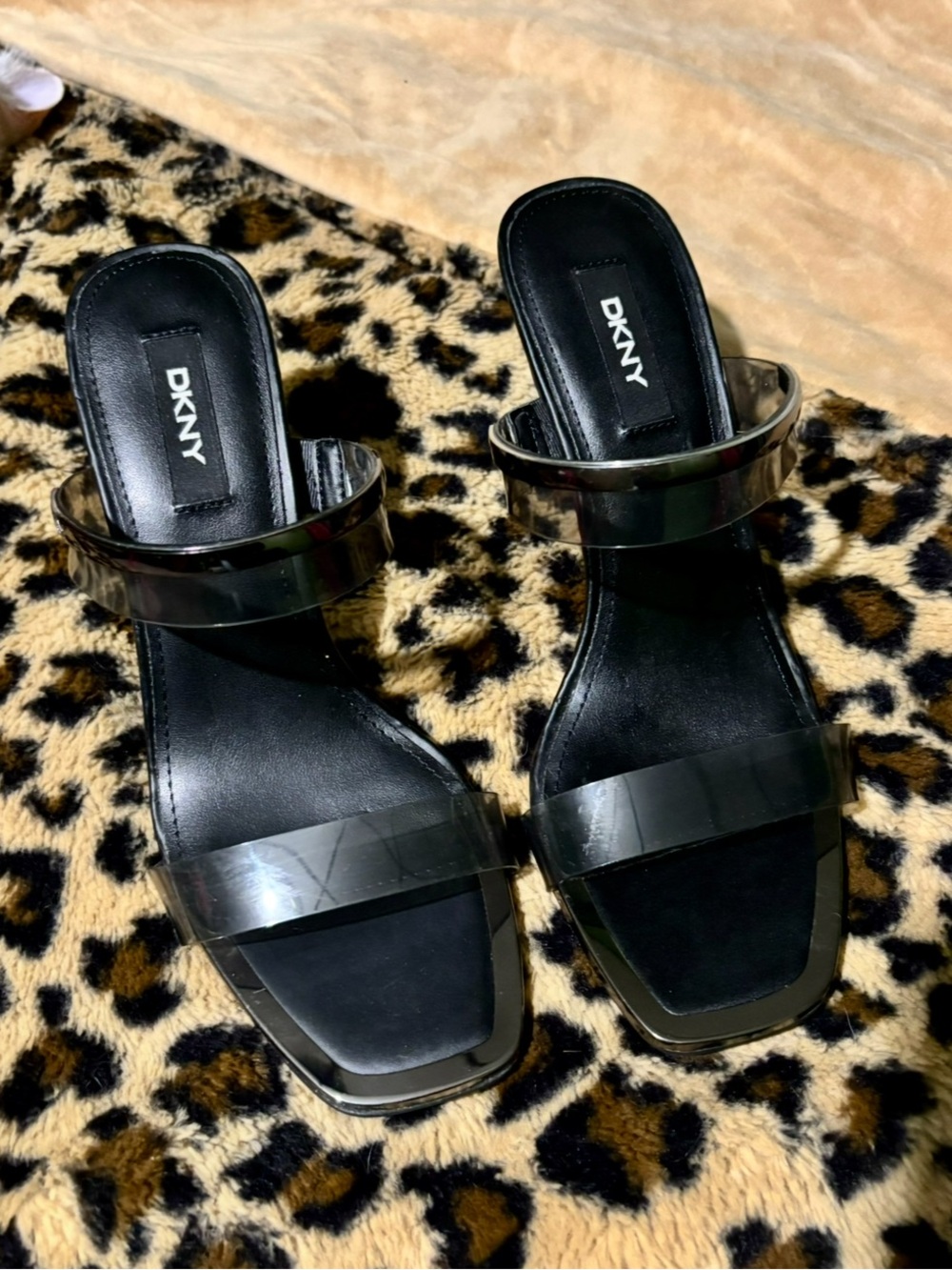 DKNY Belina Black Open Toe Slide Sandals Never Been Worn